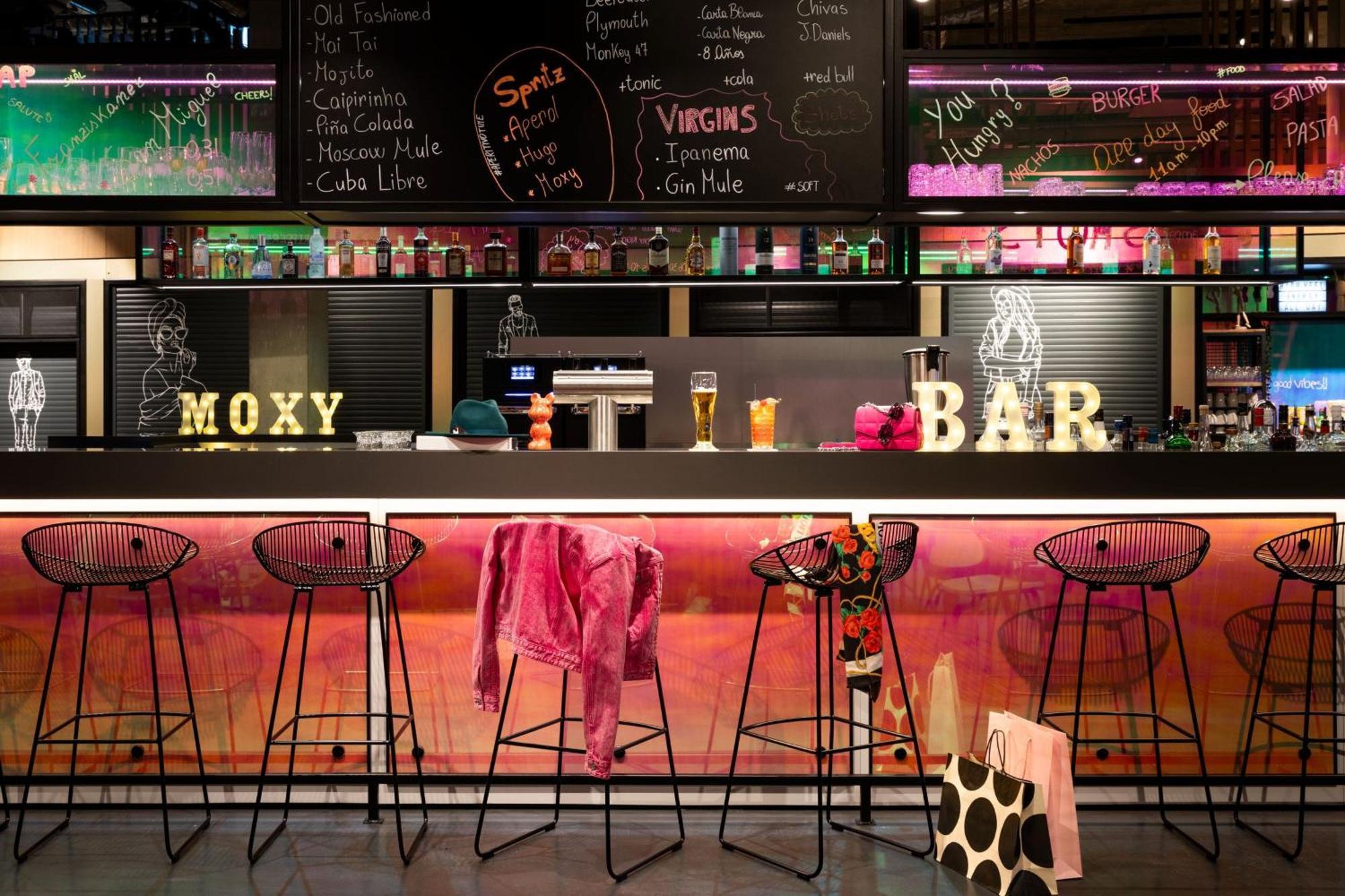 Hotel Moxy Outletcity