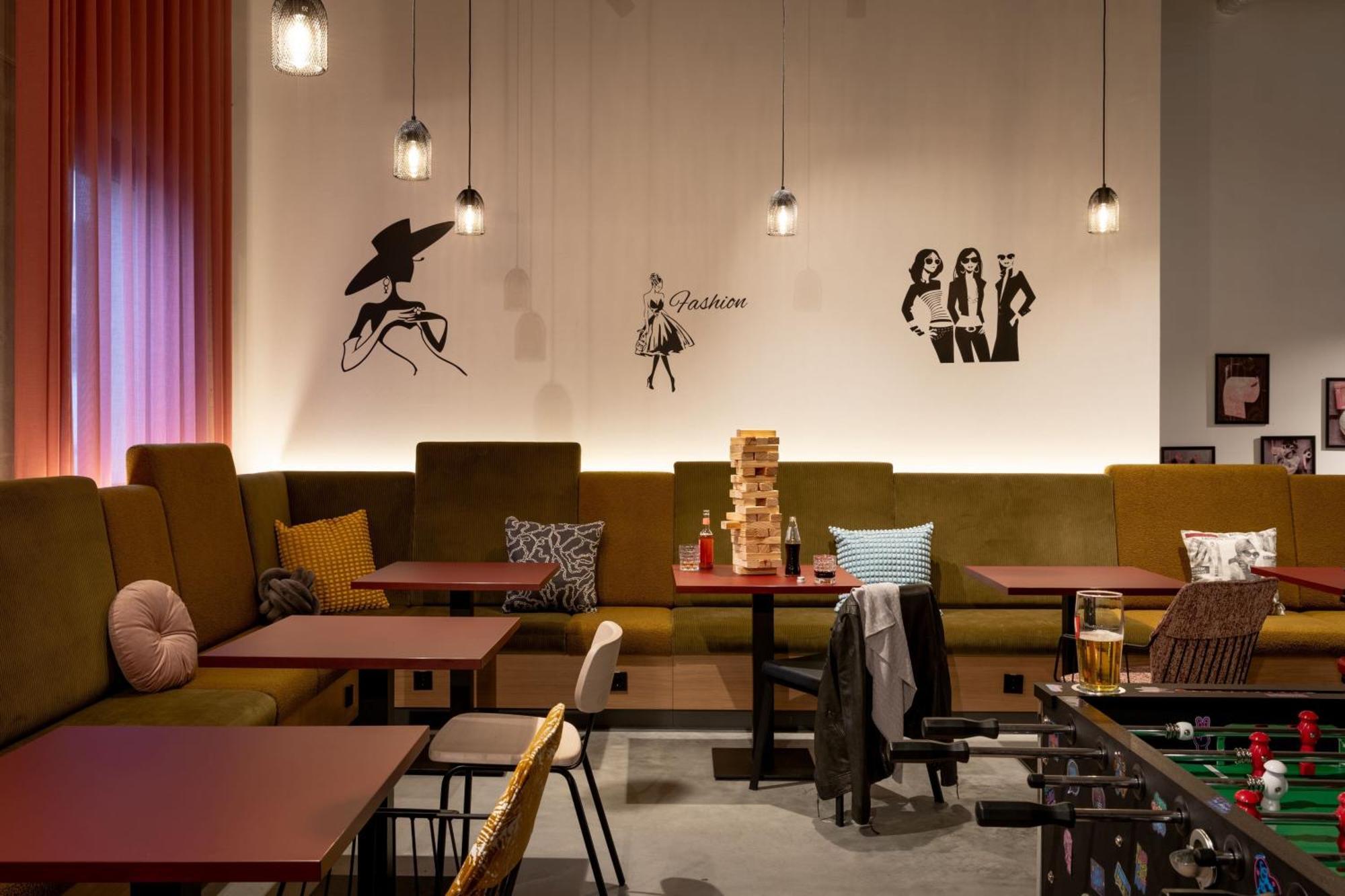 Moxy Outletcity *